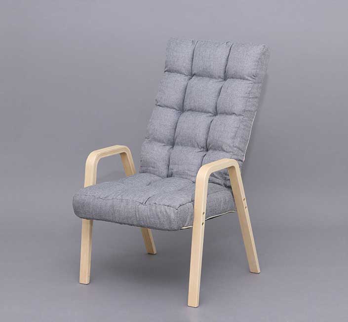 くつろぎのアームチェア