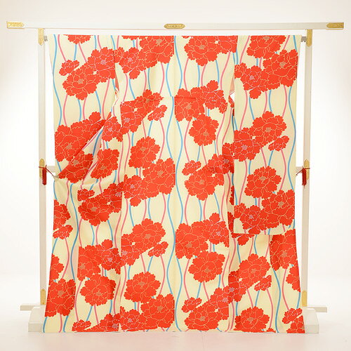 【レンタル】〔振袖〕〔貸衣装〕振袖レンタル896　クリーム地に赤ぼたん〔結婚〕〔卒業式〕〔フルセット〕〔rental〕〔振り袖〕〔往復送料無料〕〔新品足袋プレゼント〕〔女性和服〕〔フリソデ furisode〕〔振り袖〕〔rental〕〔振袖 セット〕fy16REN07