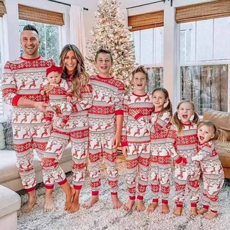 ルームウェア 親子ペア 親子ペア クリスマス 親子お揃い 親子ペアルック サンタ メリークリスマス 長袖 パジャマセット サンタツリー カップル 子ども 家族 寝巻き 家族お揃い 部屋着 ナイトウェア パパ ママ 大人 キッズ ベビー 可愛い 鹿