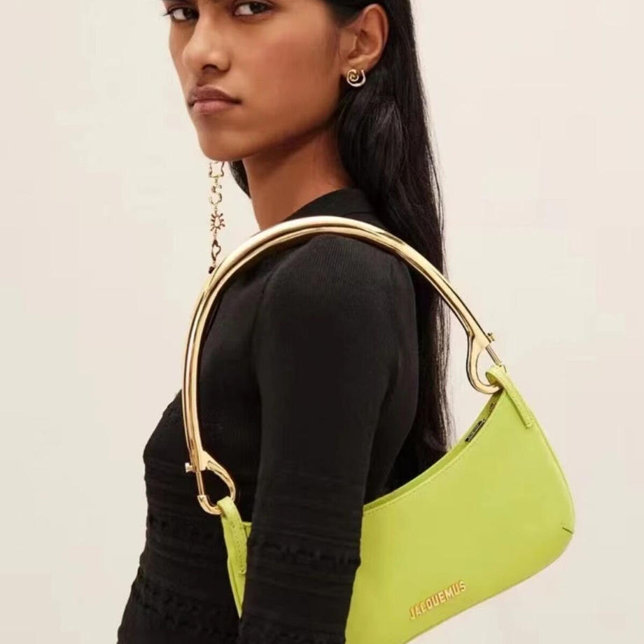 JACQUEMUS ジャックムス Le Bisou Mousqueton Bag バッグ