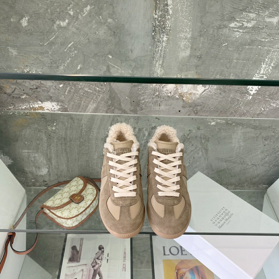 2点のみレア 新品正規品 メゾンマルジェラ ムートンブーツ MAISON MARGIELA(メゾンマルジェラ) 22SS TABI BOOTS RUBBER