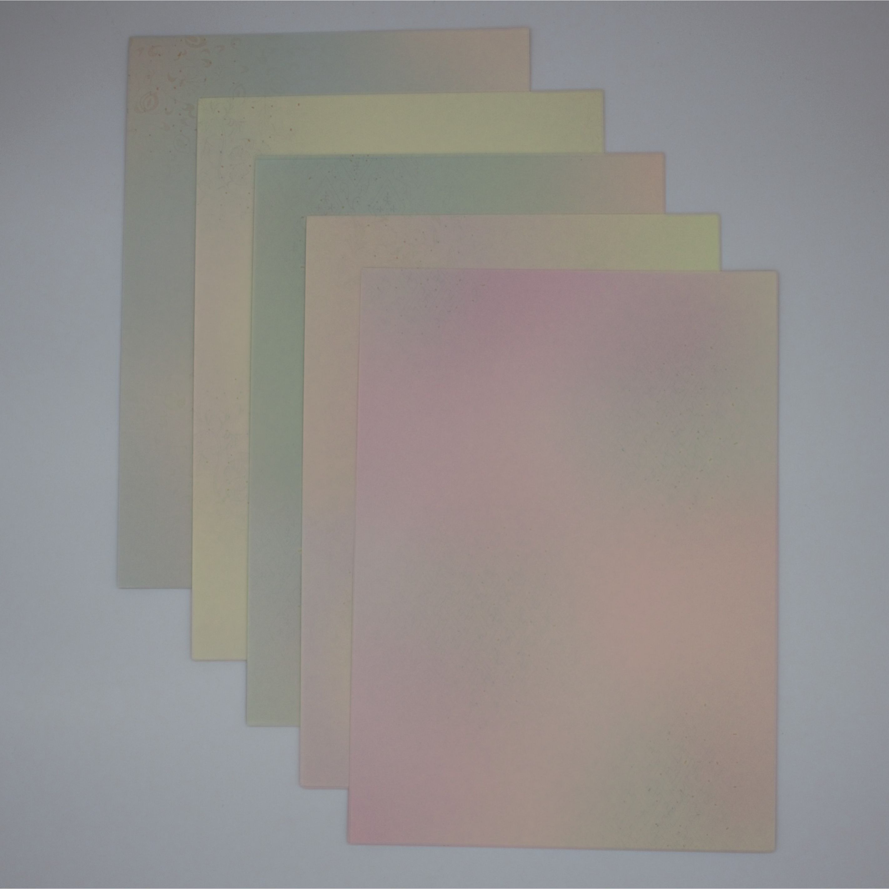 ≪ポイント3倍+クーポン有り≫ 仮名 料紙セット『おおとり』半紙判 細字かな向き 【限定品】ペン字 20枚入り 5柄×4枚 高級 書きやすい 書きやすい料紙 お...