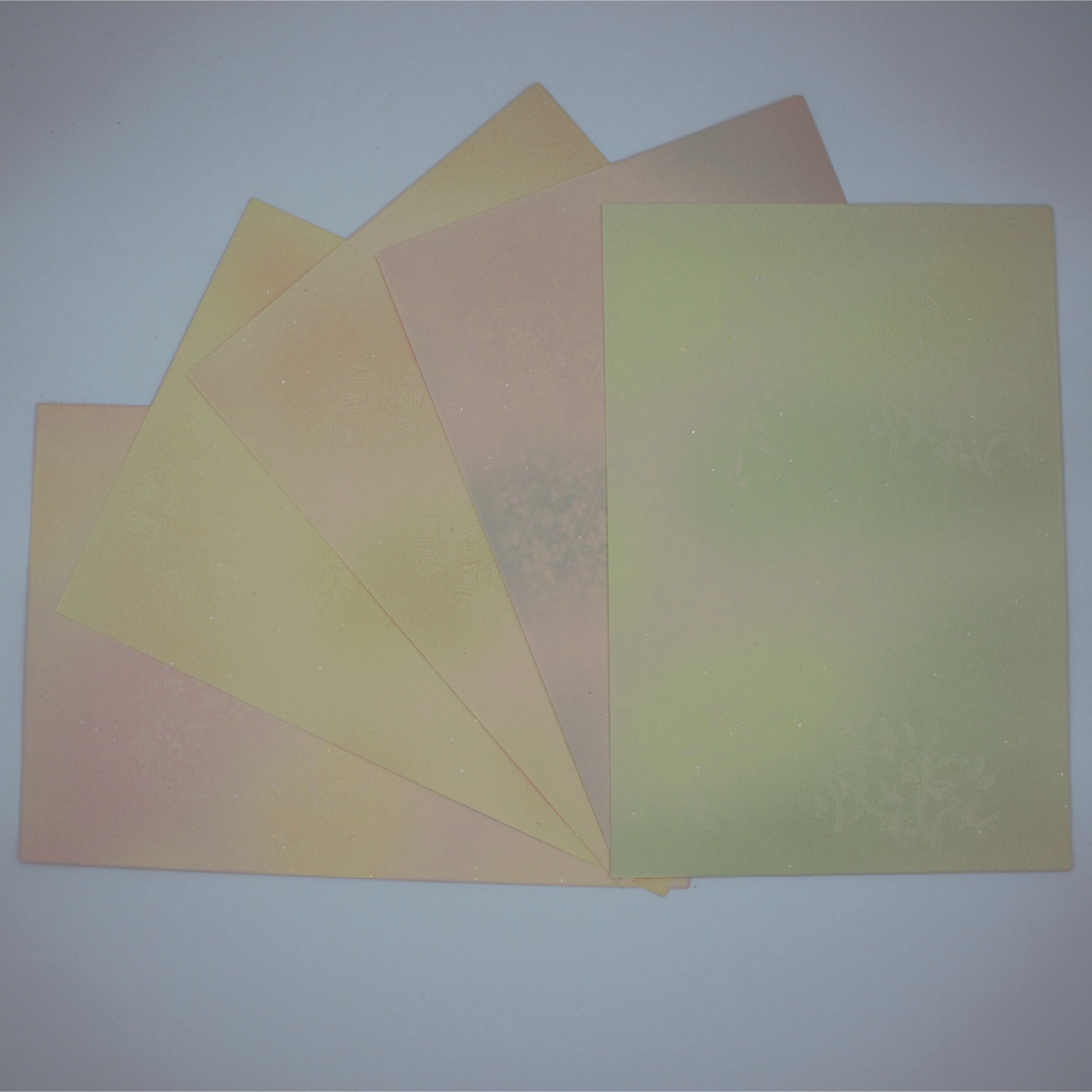 ≪ポイント3倍+クーポン有り≫ 書道 かな 料紙 『草笛』 半懐紙判 5柄×各10枚(50枚入り) 細字かな〜中字かな向き 絹目加工 仮名 かな 料紙 上品 か...