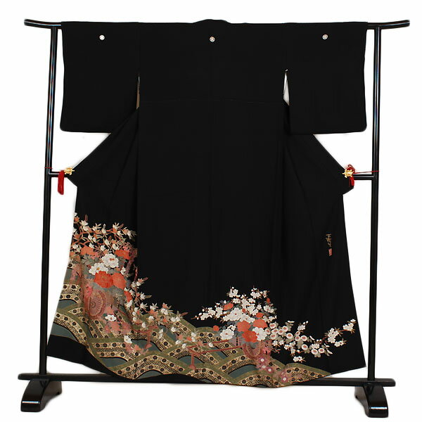 【レンタル】【黒留袖 花車 丸に橘紋】留袖｜黒留袖｜着物｜レンタル｜結婚式｜披露宴｜貸衣装｜貸衣裳｜フルセット｜女性和服｜和服｜母親｜祖母｜親族｜チャペル｜安い｜往復送料無料 t033