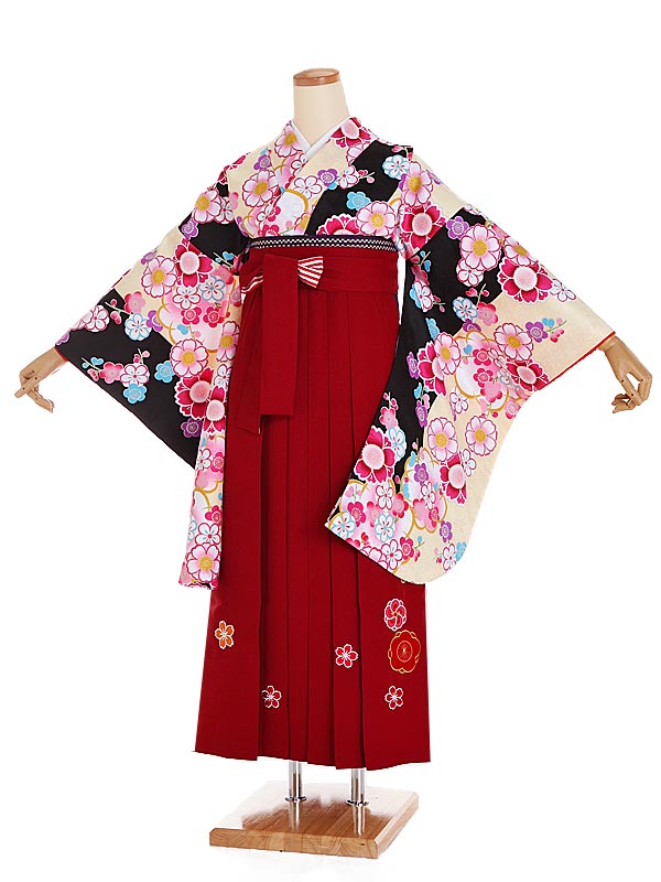 お申し込みの前に必ずページ下の「ご予約状況」をご確認ください。 &nbsp品　番 aara028（小学生卒業式袴 女の子） 　 &nbspサイズ 身長：148cm〜153cm 肩裄：68cm／袖丈：76cm／袴丈：87cm &nbsp付属品 着物、袴、長襦袢(袖なし)、半幅帯、草履、足袋、腰紐4本、和装ベルト、前板、伊達〆2本、えり芯、重ね衿※ ※重ね衿は着物に直接付いている場合もあります。 &nbsp素　材 着物：合成繊維／袴：合成繊維 レンタル&nbsp期　間 レンタル期間は 3泊4日 となります。ご利用日 2日前 にお届けになります。ご利用日の翌日夕方までに返却発送して下さい。 &nbsp備　考 ※レンタル品です。販売用ではありません。※下記予約状況表を必ずご確認下さい。重複する期間でのご利用はできません。 *素材感や色合いの表現には個人差があり、環境により色合いが異なる場合がありますので、ご了承の上ご注文お願い致します。