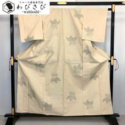 【お得なクーポン配布中】 単衣 紬着物 飛び柄花葉模様 亀甲 麹色 K-3647 着物 きもの kimono 和服 和装 中古 リサイクル着物 【送料無料】