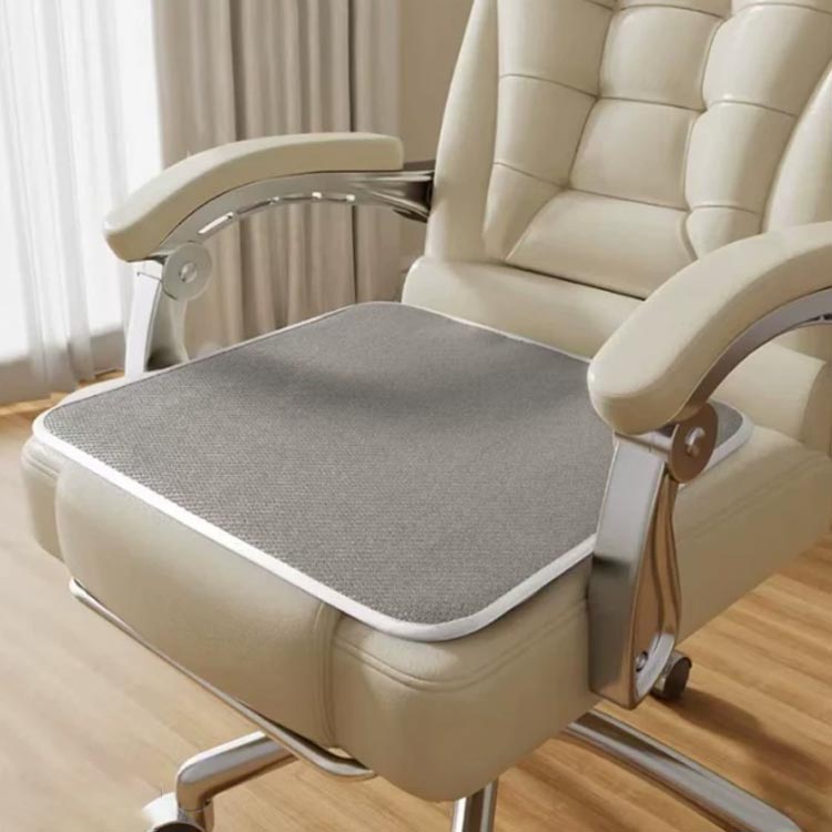 椅子用座布団 夏用 接触冷感 通気性 チェアクッション イスクッション メッシュ 車内クッション 座布団 滑り止め オフィス用 カーシート 低反発 洗える 蒸れない チェアパット 涼しい 運転クッション テレワーク シンプル ギフト プレゼント 新生活 四角 [3]