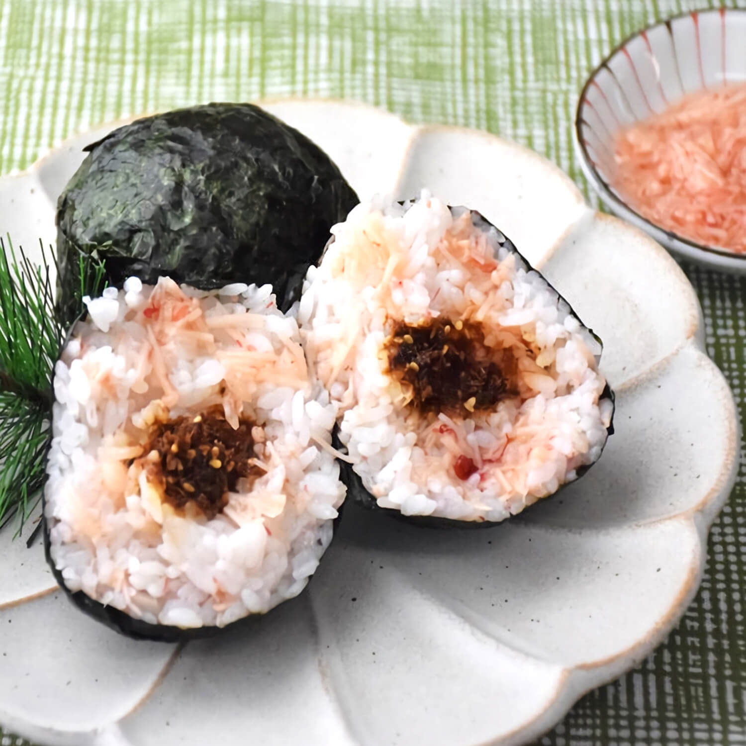 楽天1位 丸松物産 梅なめ茸 400g 1袋 2袋 丸松 なめ茸 なめたけ 梅味 惣菜 梅 鰹節 業務用 大容量 ご飯のおとも 料理 アレンジ食材 トッピング食材 梅風味 お弁当 万能 アレンジ食材 ごはん おにぎり かつおぶし パスタ さわやか きゅうり 大根 もやし おくら 長芋 3