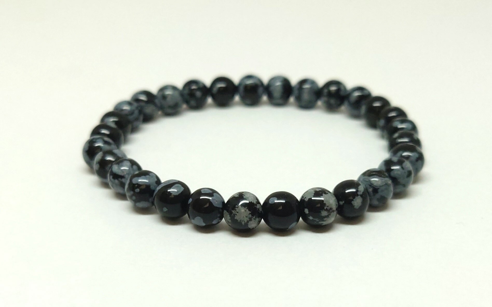 スノーフレークオブシディアン(黒曜石)6mmブレスレット 【12月 誕生石】【15cm 16.5cm 18cm】 オブシディアン 安心 潜在能力 数珠 天然石 ...