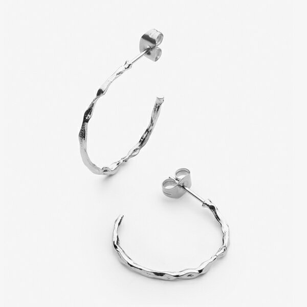 楽天KOTTE北欧 インテリア 雑貨 リング 指輪 アクセサリー ファッション SKULTUNA （スクルツナ） Chunky Loop Earring ピアス スチール NO.1252-M ピアス 小さめ シルバー 記念日 ギフト 誕生日 クリスマスプレゼント 結婚式 卒業式 入学式 パーティー おしゃれ