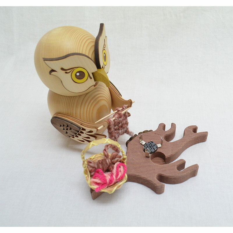 DREGENO SEIFFENER VOLKSKUNST EG 煙出し人形 16cm OWL 編み物フクロウ クリスマスザイフェン村 SMOKER お香別 クリスマス雑貨 木製ラッキー 贈り物 装飾 【KSINTERONLINE】146167012