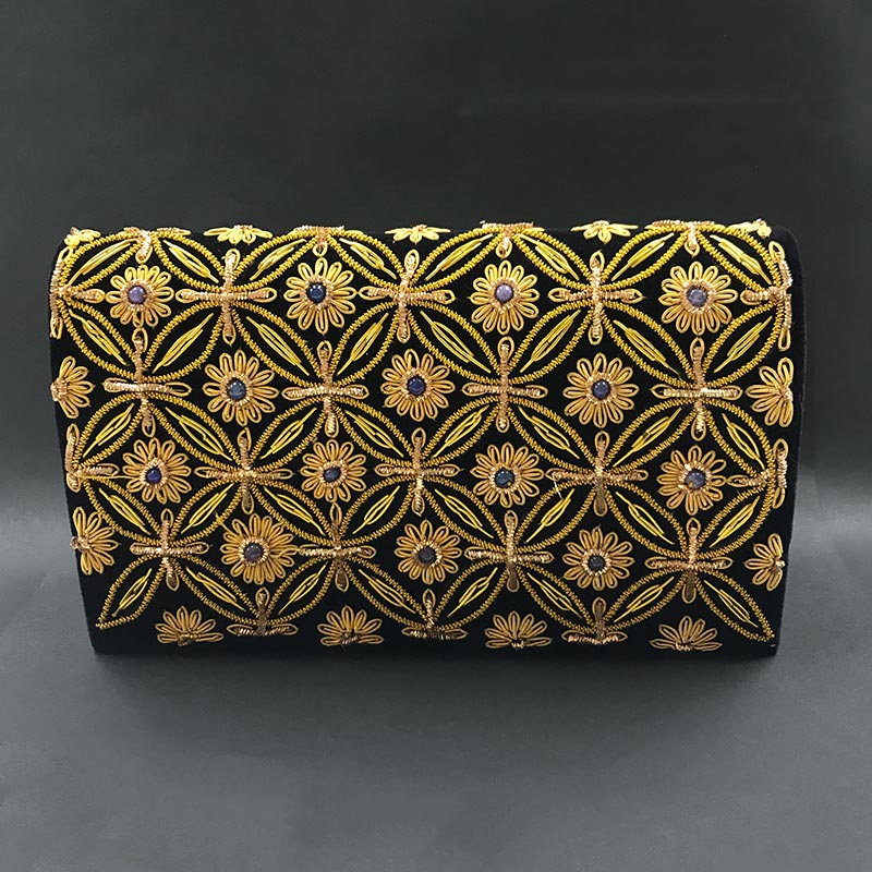 インド アグラの刺繍の技法を駆使したショルダー ハンドバッグ 天然石使用 ブラック ベロア パーティバ..