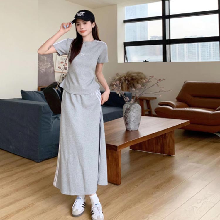 上下セット 春夏 スウェット ジャージ ジャージ 半袖 スカートスーツ カジュアルセットアップ 無地 シンプル 半袖tシャツ ロングスカート おしゃれ 可愛い ゆったり 普段着 ネイビー