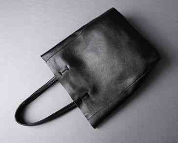 トートバッグ レディース 春 ナイロン ブランド 大きめ A4 冬 ショルダーバッグ 布 本革 小さめ 2WAY おしゃれ 黒 夏 秋 バッグ 通勤 ゴルフ レザー革 かばん 肩掛け ビジネス 革 ファスナー 本革 レザー 軽量 キャンバス ミニトート 縦型 ブランド bag-1251