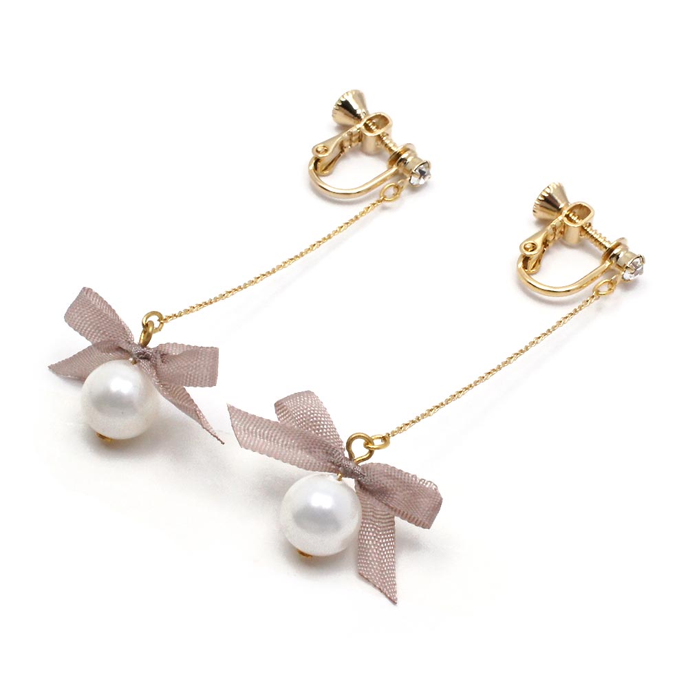 ライオンシップのribbon&shell pearl イヤリング：zoule（ゾーラ）｜アングル3