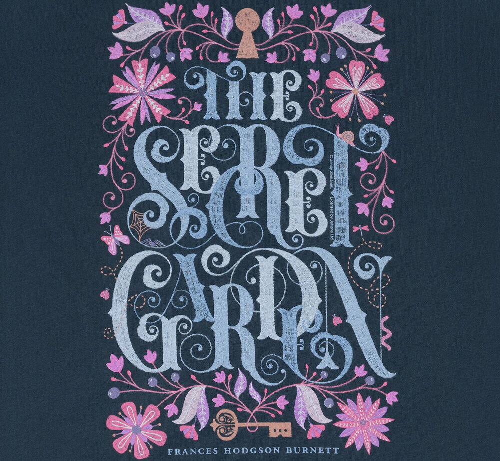 [Out of Print] Frances Hodgson Burnett / The Secret Garden Tee (Indigo) — vista 2