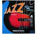 THOMASTIK-INFELD / JAZZ FLAT WOUND (BASS GUITAR) JF364 Thomastik-Infeldほどフラット・ワウンド弦を知り尽くしたメーカーはないでしょう。 Spirocore (スピロコア)は、アップライト・ベーシストの間では数十年に亘り伝説的な存在です。 シルク・インレイを施された極めてしなやかなスティール・コアを採用し、巻き線は特別なニッケル合金で構成されたトゥルー・リボン・フラットワウンドです。驚く程の深みのある音色と強化されたファンダメンタルは他社製品の追随を許しません。 ■品番 : JF364 ■Super Long Scale 36'' ■Medium ■ベースギター弦 ■Flat Wound (フラットワウンド) ■Made in Austria [String Gauges] 1st G .044 Nickel Flat Wound 2nd D .057 Nickel Flat Wound 3rd A .072 Nickel Flat Wound 4th E .096 Nickel Flat Wound