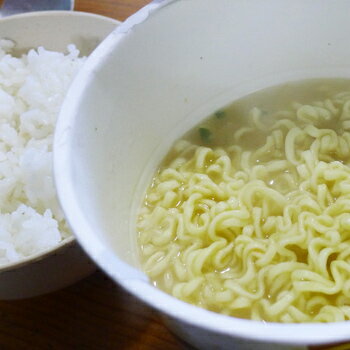 八道 ココ麺 カップ 105g 韓国 料理 食品 インスタント ラーメン 乾麺 らーめん コッコメン ココメン 韓国風チキンラーメン 3