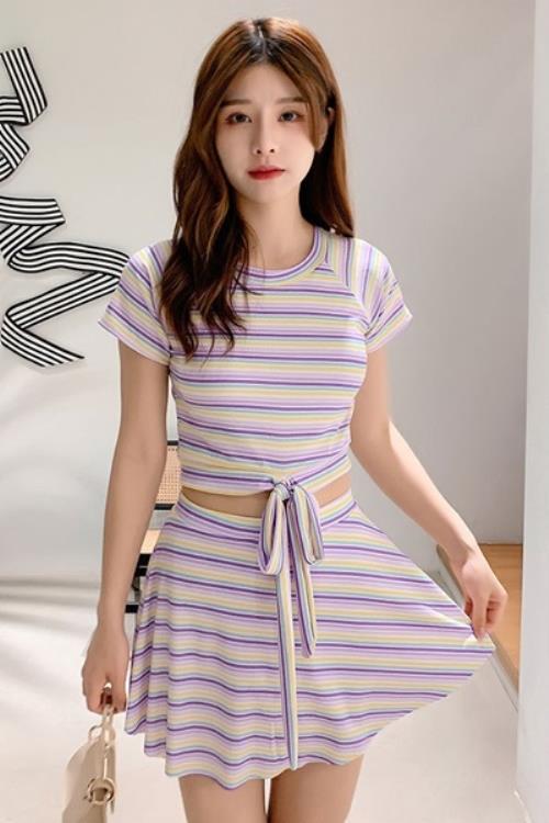 水着 セパレート水着 セット クロス 韓国 ボーダー ストライプ カジュアル 夏 可愛い オトナ女子 ママ水着 スカート ハイウエスト 半袖 袖付き 露出控えめ 体型カバー プール リゾート ショートパンツ 小胸 大きいサイズ レディース オレンジ グリーン パープル 緑 紫 M L XL