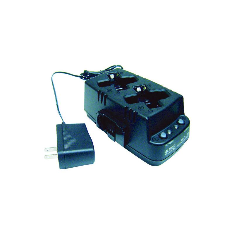 商品名アルインコ電子事業部 ALINCO ツイン充電器セット EDC186Aメーカー名アルインコ電子事業部商品名称ALINCO ツイン充電器セット型番EDC186A※ご注文前の確認事項・お支払い方法：クレジット決済、銀行振込（商品代引き不可） ・発送に関して：メーカー直送（運送業者の指定は出来ませんのでご了承下さい） ・在庫に関して：欠品の場合は都度ご連絡させて頂きます。 ・送料に関して：北海道、沖縄、離島等は別途となる場合があります。都度ご相談下さいませ。 ・その他：廃盤や価格変更、仕様変更、品番変更等が行われる場合があります。予めご了承ください。