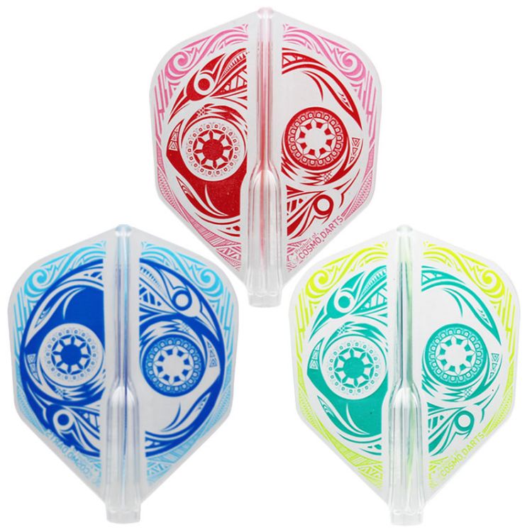 荏隈秀一選手×FITフライトAIRプッシュインで非常に便利なフライトシャフトシリーズであるFITフライトAIR（エアー）のプロプレイヤーデザインモデルです。こちらは荏隈秀一選手とのコラボフライト。1stモデルのシックなカラーリングからカラフルな色合いに。形状はどんな飛ばし方にも対応できるシェイプ形状です。また、FITフライト仕様なので、わざわざシャフトの十字を探さずともカポっと押し込むだけで装着可能。暗い場所や、急いでいるときでも困りません。（専用のシャフトが必要となりますので、そこだけご注意ください。）しかもこちらは「FITフライトAir」の仕様なので、通常のノーマルFITフライトより33％軽量化、羽薄化されてるとともに、「しなやかさ」が加わり耐久性も確保されています。形状シェイプ仕様FITフライトAIRカラークリアベース発売日2019/8/28その他記載事項フライト ダーツ 羽 羽根 立体成型 立体 フライト ダーツ 羽 羽根 fitフライト ダーツ 羽 羽根 fitflight シェイプ(スモール) フィットair フィットフライトエアー エアー air レッド 赤 red ブルー 青 blue グリーン 緑 GREEN　