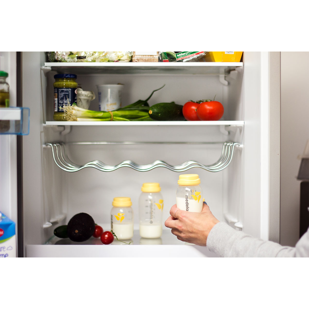【Medela(メデラ)公式】スイング・マキシ電動さく乳器母乳ボトル150ml3本ライトセットメデラmedela母乳育児をサポート