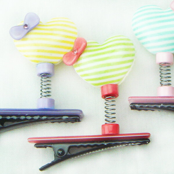 カラフルなハートがキュートなヘアクリップ☆ ヘアアクセサリー ヘアーアクセサリー ボーダー ストライプ レッド 赤 ピンク イエロー 黄色 ブルー 青 水色 緑...
