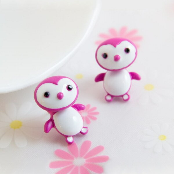 ペンギンバックキャッチピアス☆アクセサリー レディース バックキャッチ ピアス ピンク 白 ホワイト 黒 ブラック 水族館 マリン 個性的 かわいい 面白 おもしろ 人形 メンズ プレゼント【メール便配送】