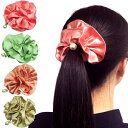 パールモチーフ付き華やかサテンシュシュヘアアクセサリー ヘアーアクセサリー シンプル チャーム サテン ラインストーン パール ベージュ ピンク グリーン ミン...