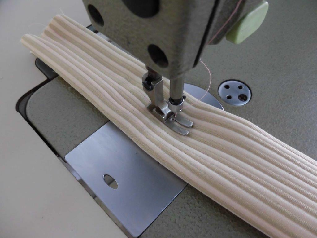 【中古】 ブラザー BROTHER ブラザー　1本針本縫い厚物用自動糸きりミシン　モデルNO− DB2-B737/E20 100V　スパン糸60番で縫い調節しています