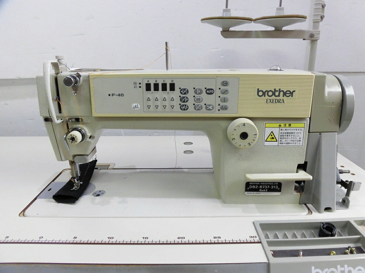 【中古】 ブラザー BROTHER 1本針自動糸切ミシン　ブラザー　モデルNO−DB2-B737-313型 100V