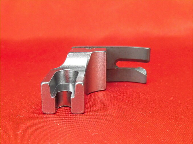 【廃盤商品】　嶋田機器工業　テフリー段付き押え 左　CF-1.5L　1.5mm