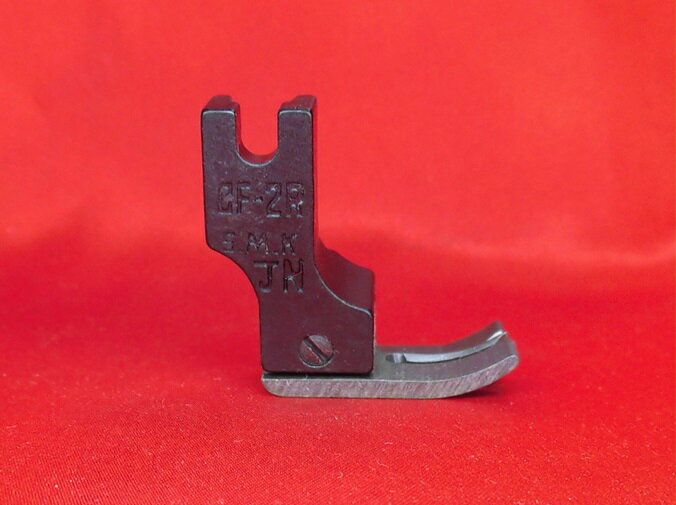 【廃盤商品】 嶋田機器工業　テフリー段付き押え 右 2mm　CF-2RJN
