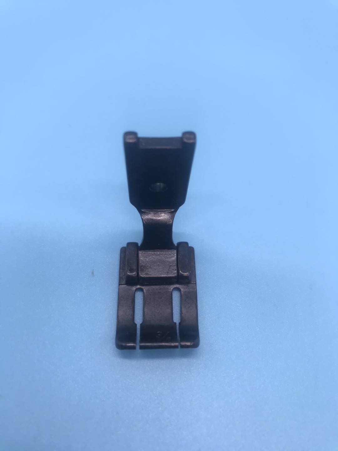 yVizVK[@SINGER 223759-3/8 TWIN NEEDLE PRESSER FOOT 9.5mm