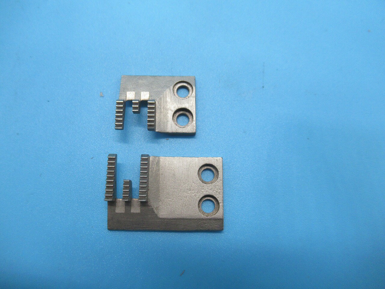 【新品】ブラザーB781 機種用 主送り、副送り歯セット パーツNO:142653-001