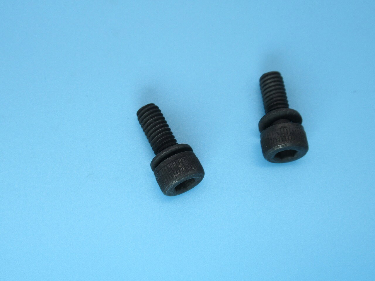 三菱 セフティソケット M4*10 BOLT M4*10 パーツ番号：M94001017