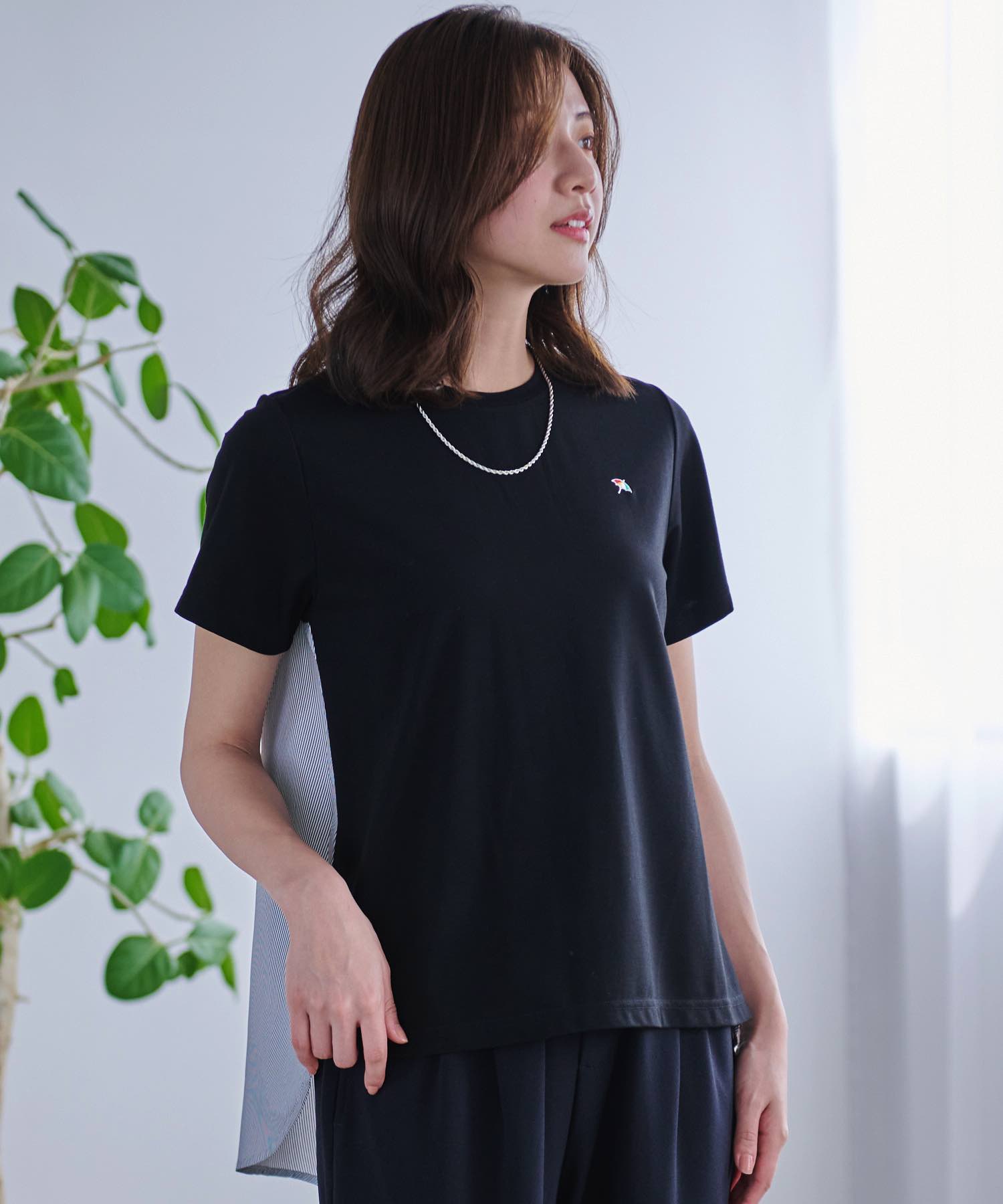 公式 Rakuten Fashion THE SALE 40%OFF アーノルドパーマー バックストライプ ドッキング フレアチュニック レディース ホワイト ブラック グレー シンプル カジュアル 春 夏 ママ 仕事 通勤 通学 公園 デイリー ストライプ切替 フレアシルエット 体型カバー2 2606fts01