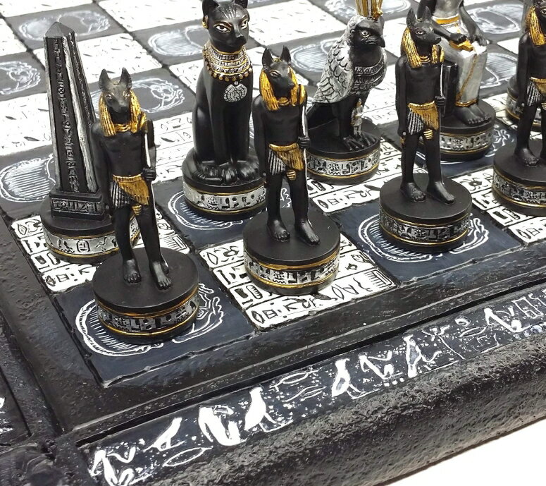 チェスセット Egyptian Anubis Chess Set Black Silver and Gold Men with 16