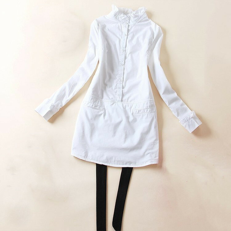 サイズS M L XL 2XLサイズについての説明秋 春 長袖 トップス ブラウス カジュアル 薄手 カジュアル 長袖シャツ ゆったり ボタン付き シンプル シャツ 無地 快適 ゆったり 通勤 通学 送料無料 きれいめ チュニック おしゃれ 春秋 カラー:ホワイト/ブラック サイズ(cm):S/M/L/XL/2XL 着丈: 81/82/83/84/85 バスト:86/90/94/98/102 袖丈: 57/58/59/60/61 肩幅：36/37/38/39/40 計測に付きましては手測りとなりますので 若干の誤差はご了承ください 透け感:なし 裏地：なし素材素材:コットン色COLOR1ホワイト COLOR2ブラック備考 ●サイズ詳細等の測り方はスタッフ間で統一、徹底はしておりますが、実寸は商品によって若干の誤差(1cm〜3cm )がある場合がございますので、予めご了承ください。●製造ロットにより、細部形状の違いや、同色でも色味に多少の誤差が生じます。●パッケージは改良のため予告なく仕様を変更する場合があります。▼商品の色は、撮影時の光や、お客様のモニターの色具合などにより、実際の商品と異なる場合がございます。あらかじめ、ご了承ください。▼生地の特性上、やや匂いが強く感じられるものもございます。数日のご使用や陰干しなどで気になる匂いはほとんど感じられなくなります。▼同じ商品でも生産時期により形やサイズ、カラーに多少の誤差が生じる場合もございます。▼他店舗でも在庫を共有して販売をしている為、受注後欠品となる場合もございます。予め、ご了承お願い申し上げます。▼出荷前に全て検品を行っておりますが、万が一商品に不具合があった場合は、お問い合わせフォームまたはメールよりご連絡頂けます様お願い申し上げます。速やかに対応致しますのでご安心ください。