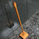 靴べら ロング 木製 木彫 ふくろうの靴べら ケヤキ 70cmサイズ 角形スタンド付き・革ひも付き 台サイズ:幅10×奥行11×高さ4.3cm オイル仕上げ(K...