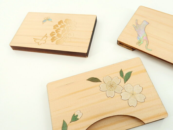木曽ひのきの名刺入れ 3種 （名刺約10枚） 木象嵌 螺鈿 ネコ ねこ 猫 桜 サクラ さくら 蝶 チョウ カードケース 木製/名刺入れ メンズ レディース 木製/名刺ケース 木製/職人技 贈答品 父の日 母の日 就職祝 プレゼント 木製 日本製