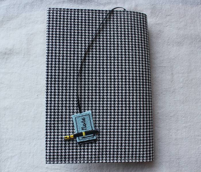 【メール便OK】ブックカバー/栞紐付き ひおり 文庫版サイズ TOCONUTS/トコナッツ かわいい布カバー・ 手軽に使える差込みタイプ 文庫本対応可能 紐のワ...