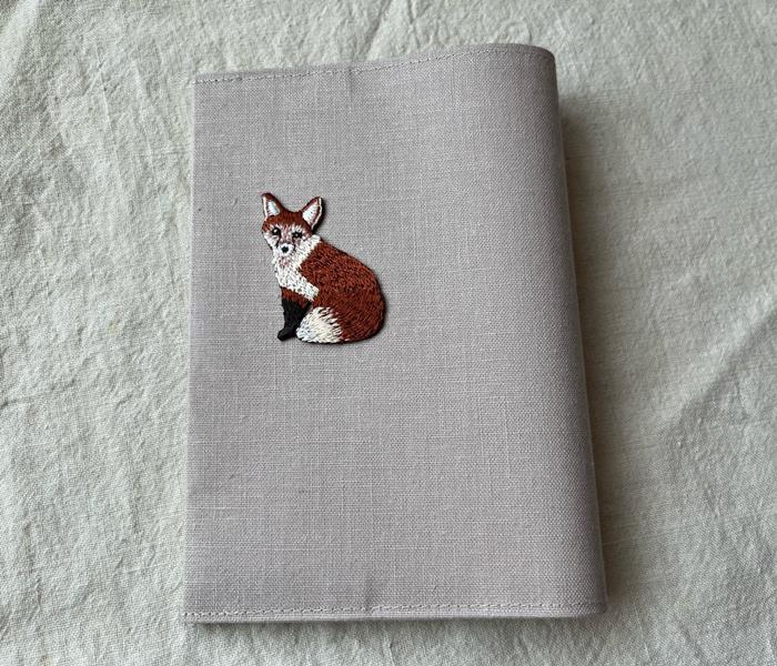 【メール便OK】TC-149 ブックカバー 文庫本サイズ 大人可愛い・リアルなアニマルワッペン TOCONUTS/トコナッツ 簡単セット・文庫本対応可能 リアル...