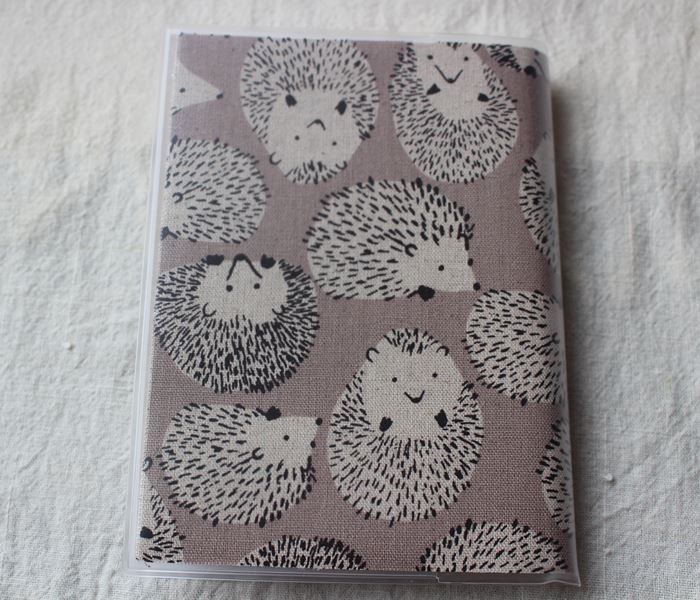 【メール便OK】《ビニールカバーの表紙》文庫版サイズ TOCONUTS/トコナッツ こだわり 可愛いプリント生地 ブックカバー 手軽に使えるタイプ 読書・女の...