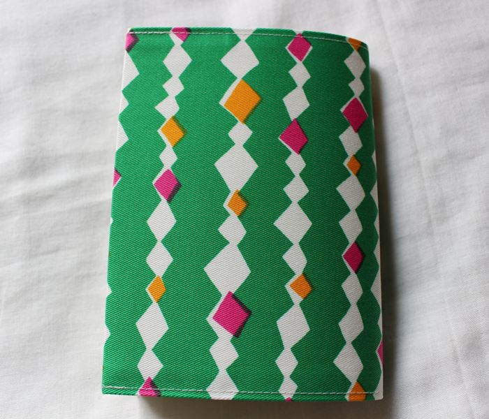 【メール便OK】文庫本・ブックカバー・かわいい 布製・ 本・サイズ TOCONUTS/トコナッツ 文庫版 可愛プリント生地 差し込むだけの簡単セット 本の厚さ1...