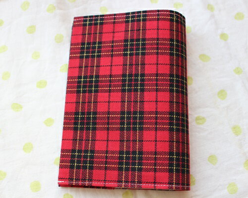 【メール便OK】ブックカバー タータンチェックシリーズ 文庫版サイズ TOCONUTS/トコナッツ 可愛いプリント生地 手軽に使えるタイプ 厚さ1cm程度までの...