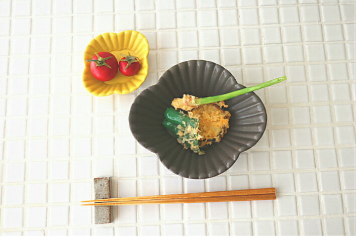 乐天商城 - スタジオM' スタジオエム 菊割木瓜 3.5寸鉢 studiom' 食器 うつわ 器 日本製 小鉢 取り皿 磁器 シンプル ナチュラル おしゃれ オシャレ カフェ ギフト お祝い プレゼント 食洗機対応 電子レンジ対応