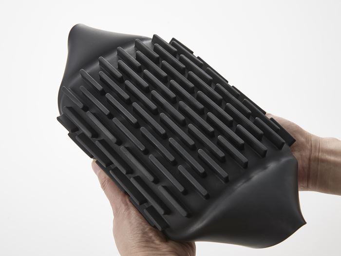 アウトドアと雑貨のグラスホッパーのノンフライヤーライナー タワー 21cm トレイ キッチン 調理 山崎実業 tower 1.5L ホワイト ブラック 10161 10162 タワーシリーズ yamazaki｜アングル3