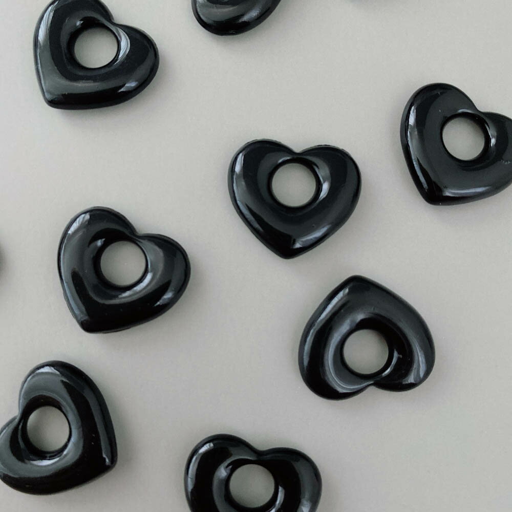 [ 2pcs ] ぷっくり ハート A 17mm [ ブラック ] 黒 アクセサリー チャーム メタル ブラック パーツ 真中穴