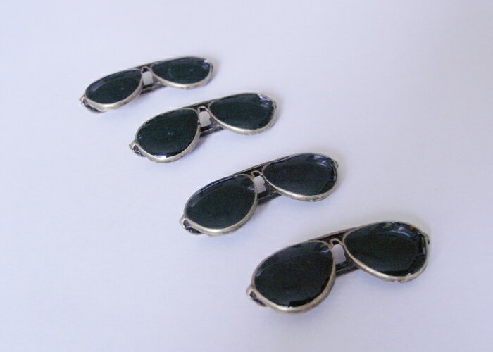 サングラスチャーム グリーン 4個 | 小さくてもインパクト大!サングラスチャーム アクセサリー パーツ / アクセパーツ ネックレスパーツ ブレスレットパーツ ハンドメイド材料 (アクセサリーキット パーツ) アクセサリー パーツ